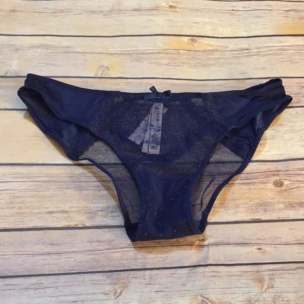 NWT Victoria’s Secret Dream Angels Cheekini Panty